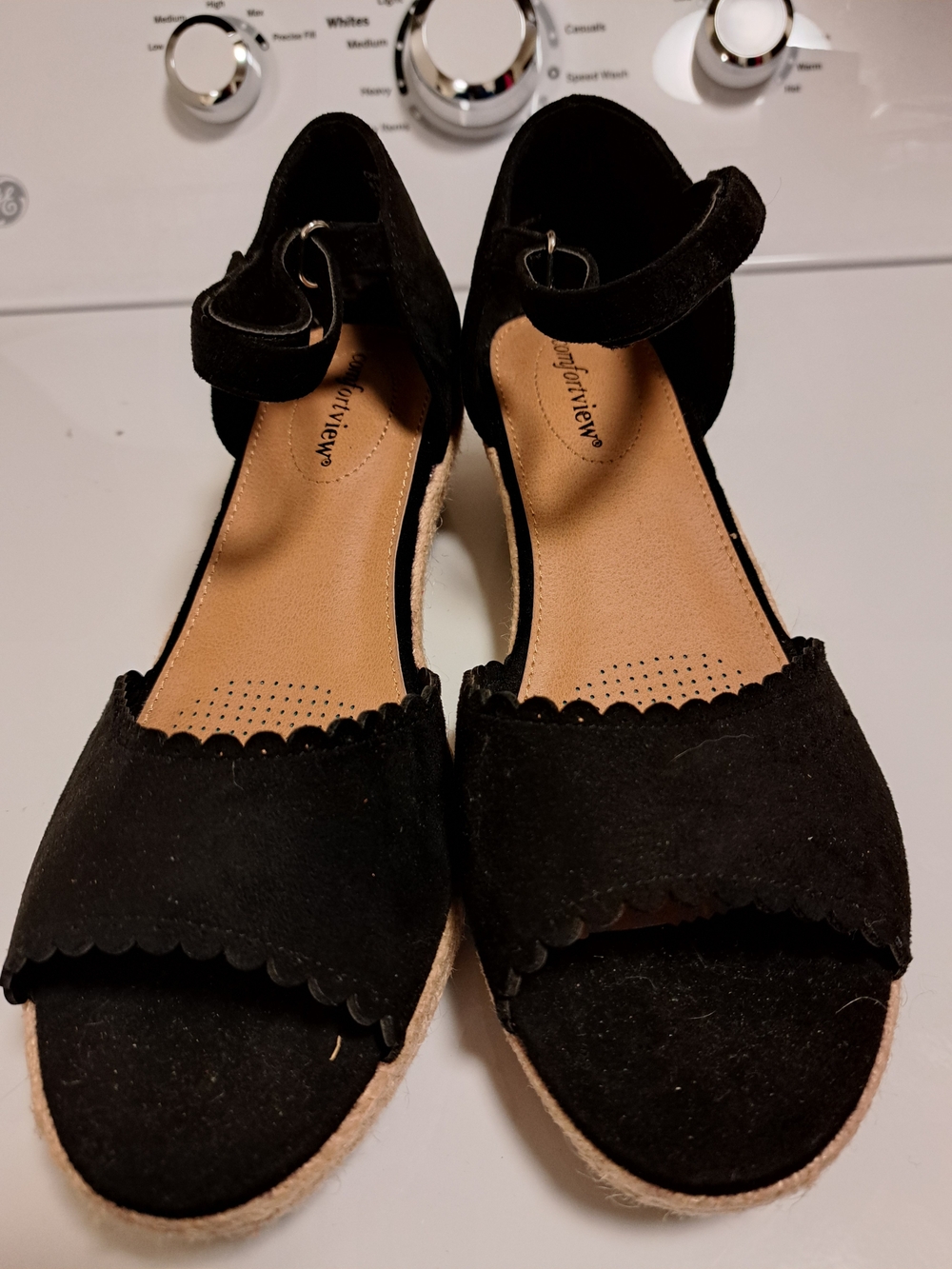 Black Women's Scalloped Espadrille Wedge Sandals - comfortview